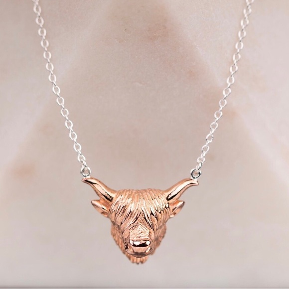 Highland Cow necklace. 16-18”. 18c rose gold vermeil & sterling silver chain. - Picture 2 of 8
